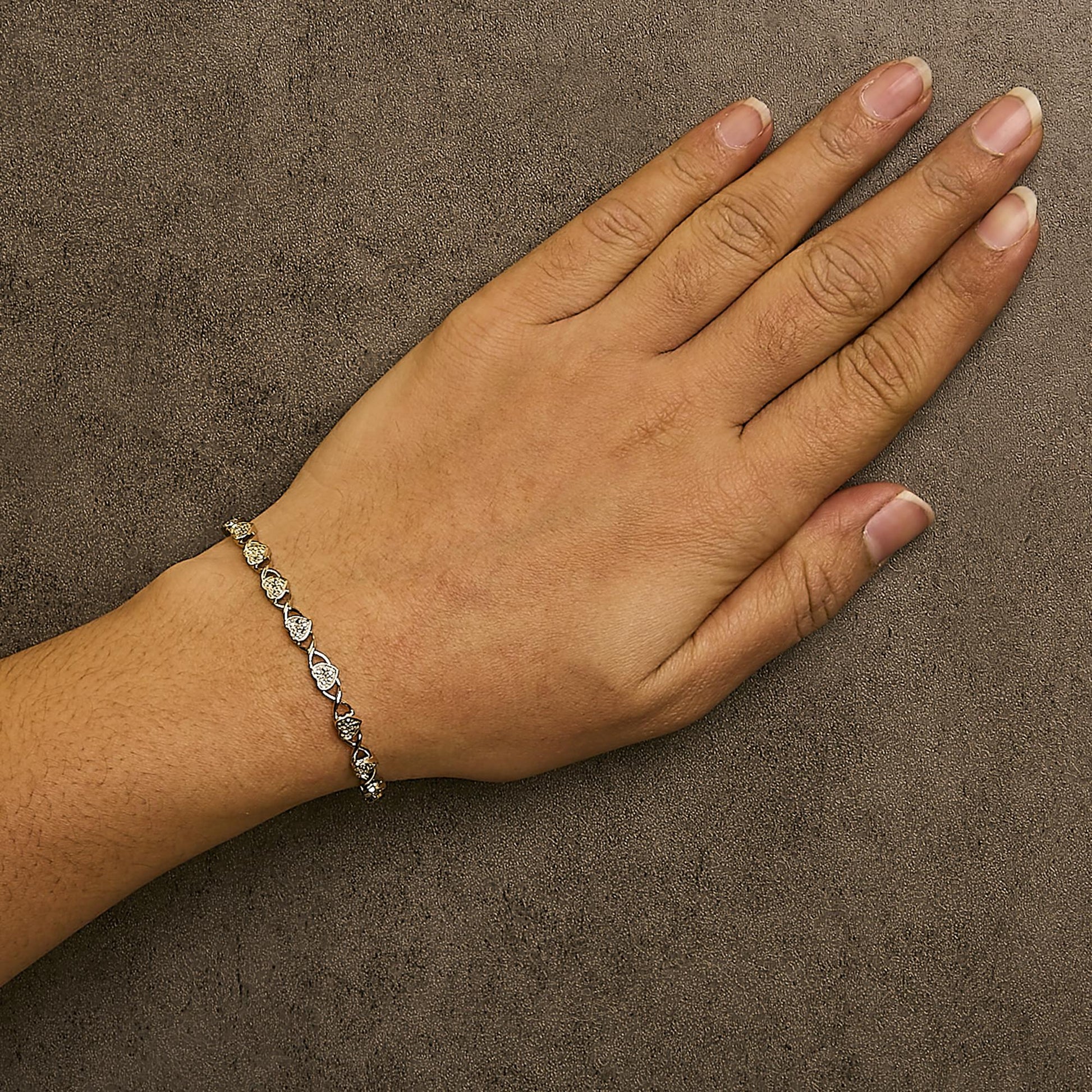 .925 Sterling Silver Diamond Accent Heart Link Bracelet (I - J Color, I3 Clarity) - 7.25" - Good Gifts, Gurl